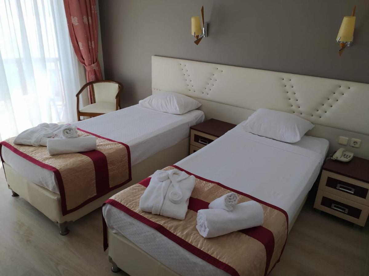 Hattusa Vacation Beach Hotel Balikesir Exterior photo